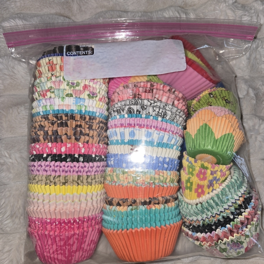 Over 400 Colorful Cupcake Liners Set